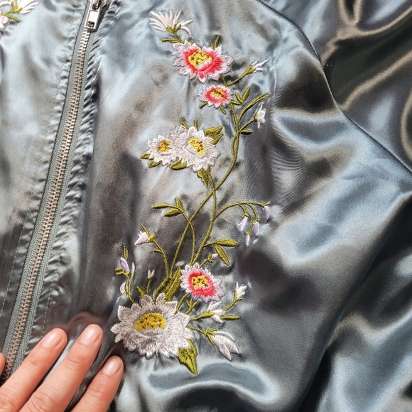 Sage Green Satin Bomber Jacket Embroidered Floral Pattern: Size Large - Picture 4 of 9